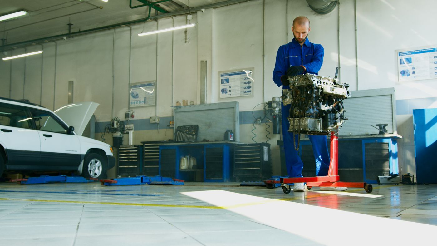 Controllo tecnico di un motore